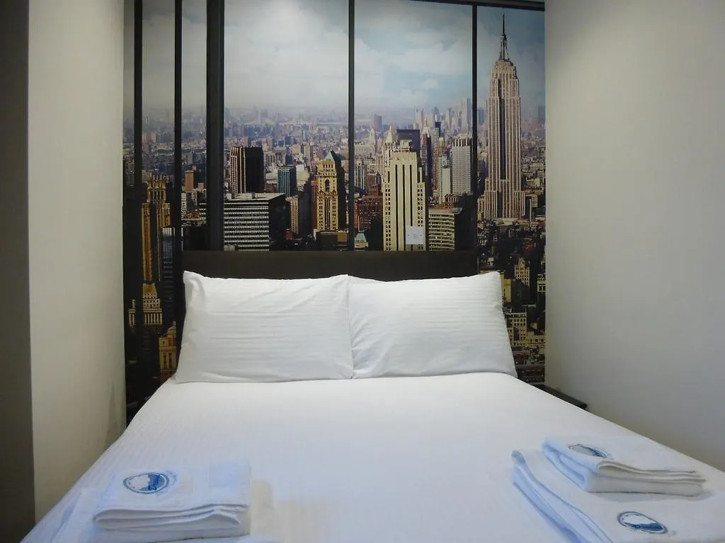 Dreams Hotel Barking  3*, Barking (Greater London)